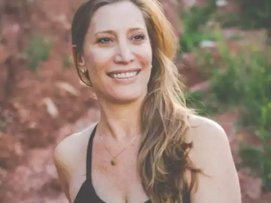 Lara Rosenberg,
Yoga, Yoga
Expert at yoga y pilates